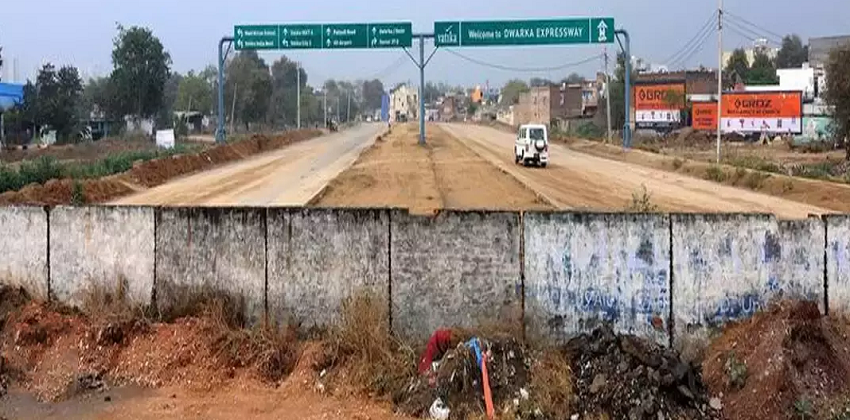 Wall Between Dwarka and Delhi-Gurugram Eways Demolished 1